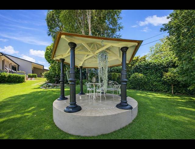 5 BEDROOM HOUSE FOR SALE IN LUKASRAND